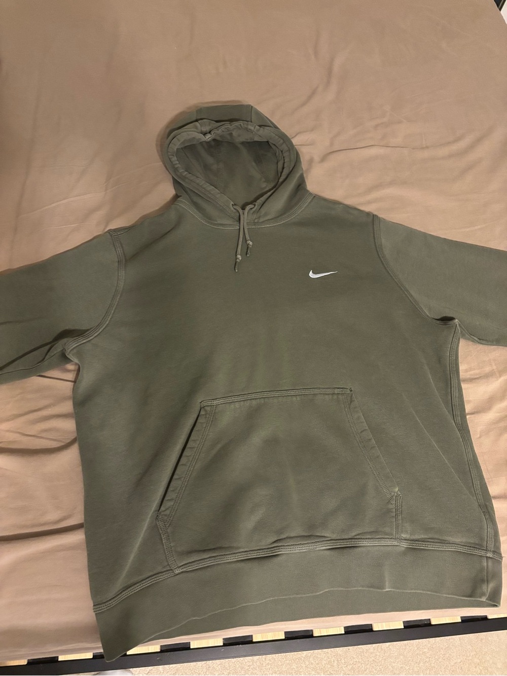 Nike Men's Olive Green Pullover Hoodie with Swoosh